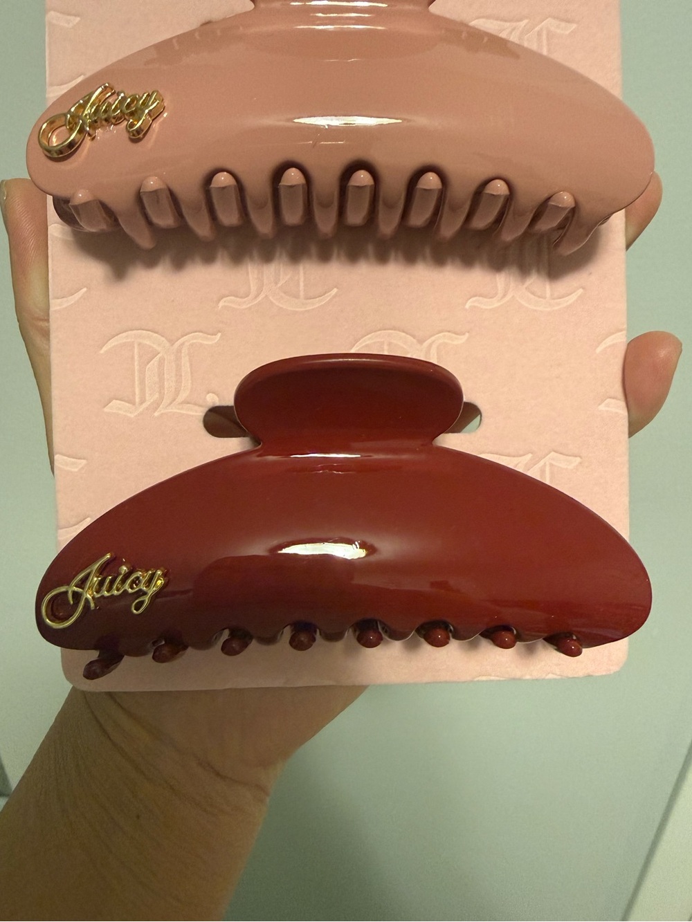 Juicy Couture 3-pack Claw Hair Clip Black Blush Pink, Burgandy - Picture 5 of 9